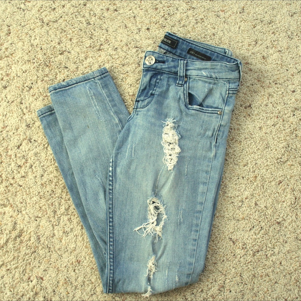STS Blue Ripped "Joey" Boyfriend Jeans Size 00